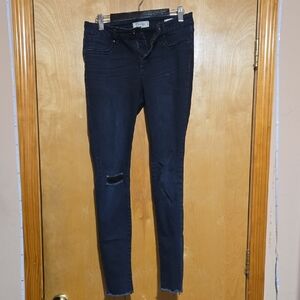 Jessica Simpson Blue Skinny Jeans with Distressed Knee